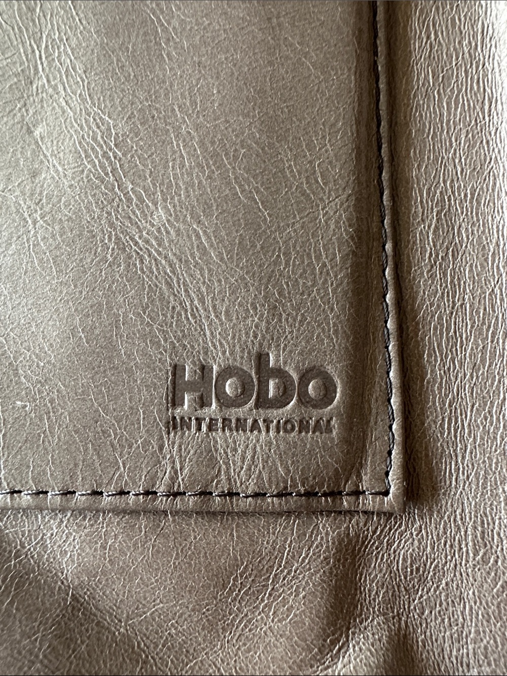 Hobo Lauren clutch wallet. - Picture 6 of 16